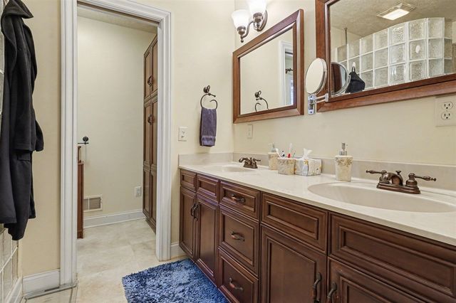 6425 Kottler Drive, Holland, MI 49423