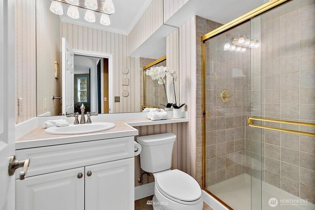 24504 SE 3rd Court, Sammamish, WA 98074