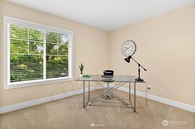 24504 SE 3rd Court, Sammamish, WA 98074