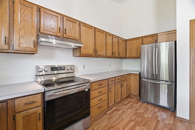1917 E GLENDALE AVENUE, Appleton, WI 54911