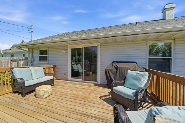 1917 E GLENDALE AVENUE, Appleton, WI 54911