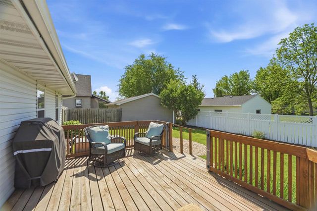 1917 E GLENDALE AVENUE, Appleton, WI 54911