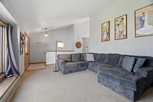 1917 E GLENDALE AVENUE, Appleton, WI 54911