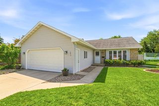 1917 E GLENDALE AVENUE, Appleton, WI 54911
