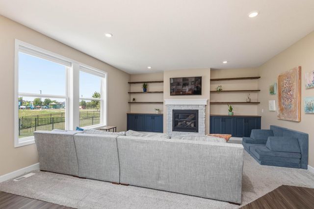 509 Waterford Place, Waconia, MN 55387