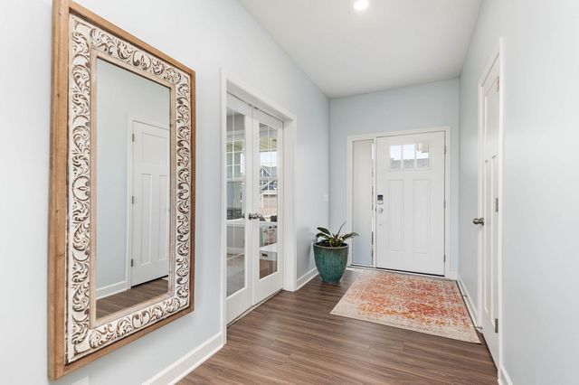 509 Waterford Place, Waconia, MN 55387