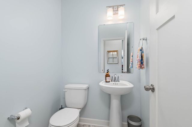 509 Waterford Place, Waconia, MN 55387