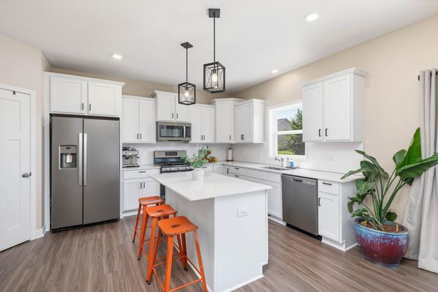 509 Waterford Place, Waconia, MN 55387
