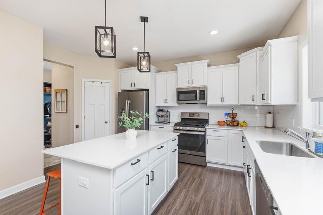 509 Waterford Place, Waconia, MN 55387