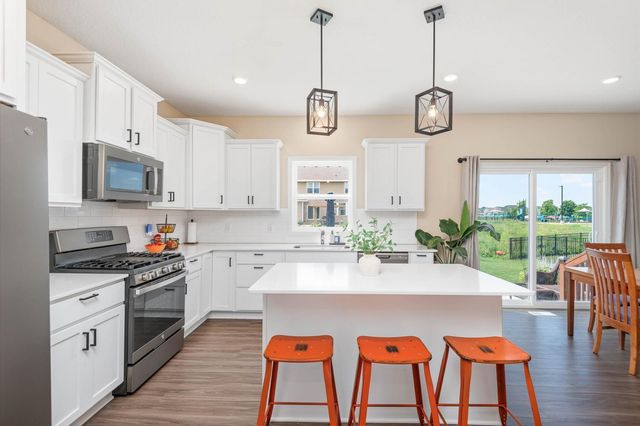 509 Waterford Place, Waconia, MN 55387