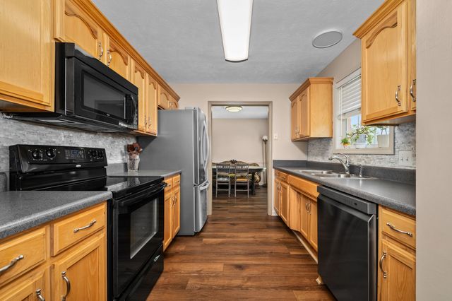 7105 Castile Dr, Smyrna, TN 37167