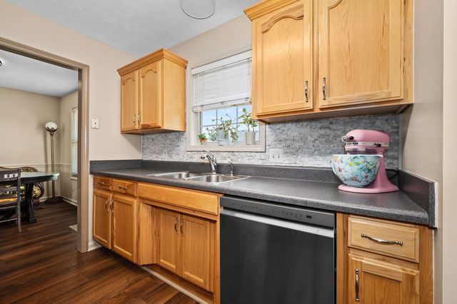 7105 Castile Dr, Smyrna, TN 37167
