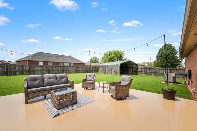 7105 Castile Dr, Smyrna, TN 37167