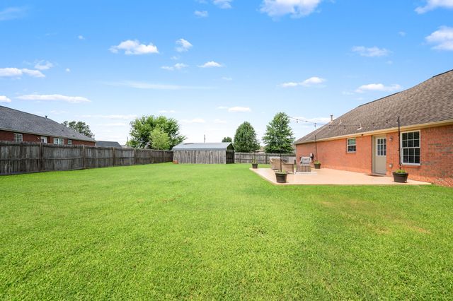 7105 Castile Dr, Smyrna, TN 37167
