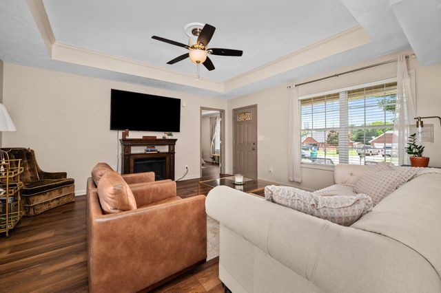 7105 Castile Dr, Smyrna, TN 37167