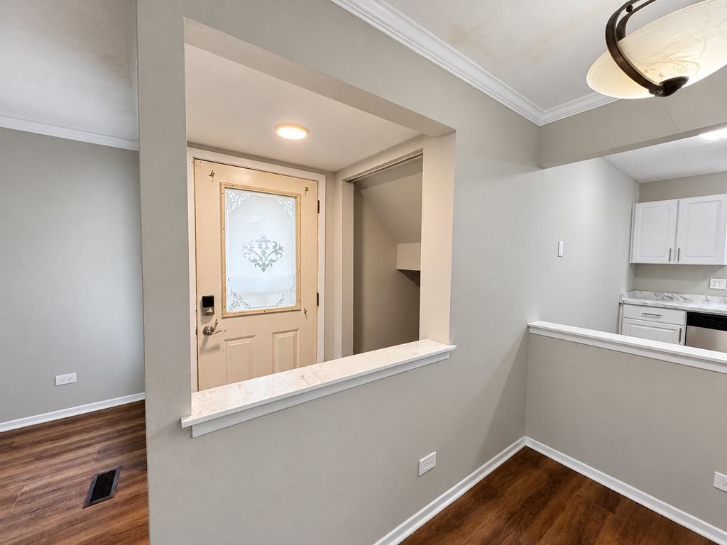 2127 Southwind Circle, Schaumburg, IL 60194 — photo 4