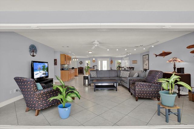 14725 CROWN DRIVE, Largo, FL 33774