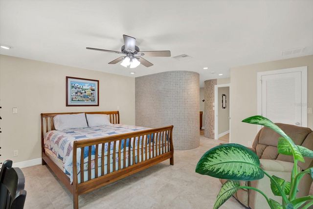 14725 CROWN DRIVE, Largo, FL 33774