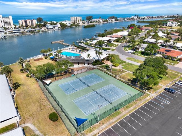 14725 CROWN DRIVE, Largo, FL 33774