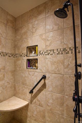 8700 Wynnfield Drive, Evansville, IN 47725
