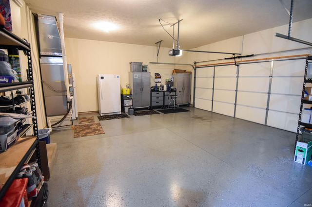 8700 Wynnfield Drive, Evansville, IN 47725