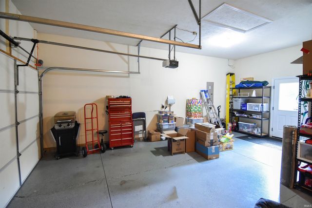 8700 Wynnfield Drive, Evansville, IN 47725