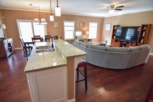 8700 Wynnfield Drive, Evansville, IN 47725