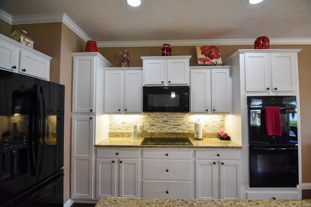8700 Wynnfield Drive, Evansville, IN 47725