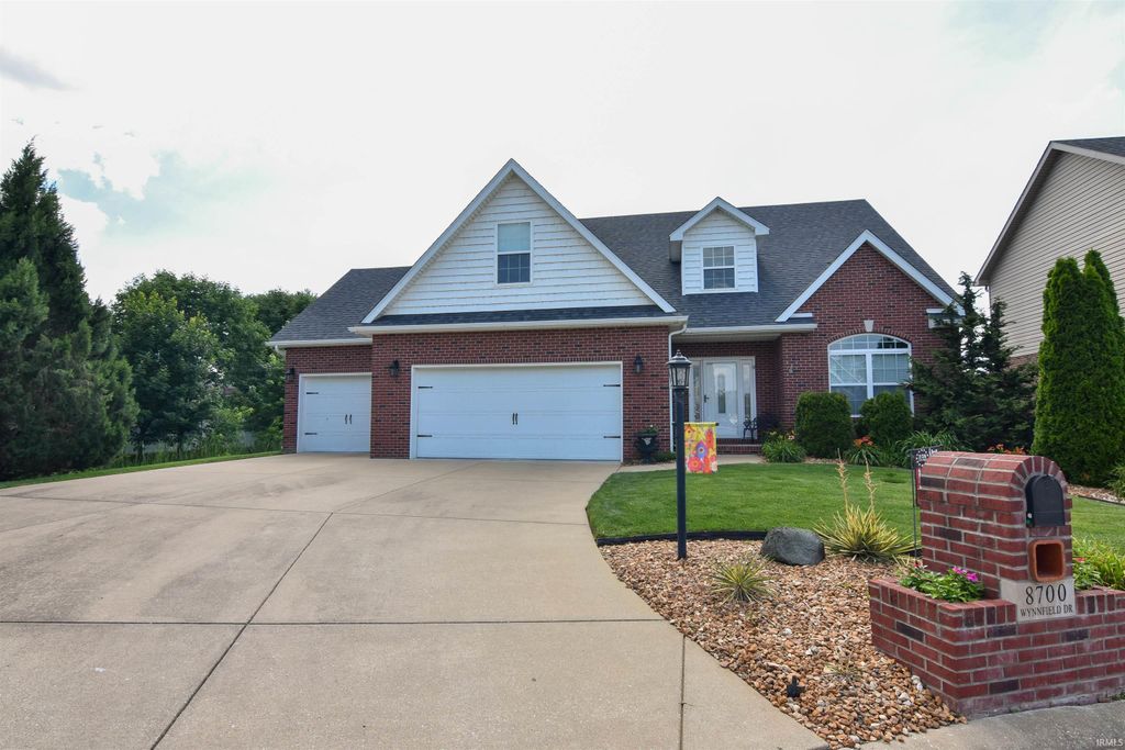 8700 Wynnfield Drive, Evansville, IN 47725