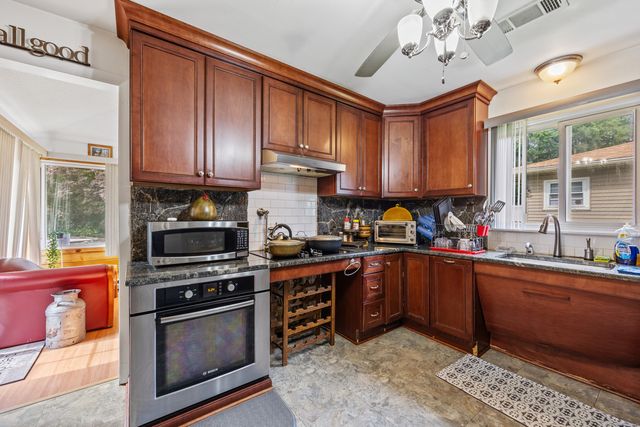 87 Kaynor Drive, Waterbury, CT 06708