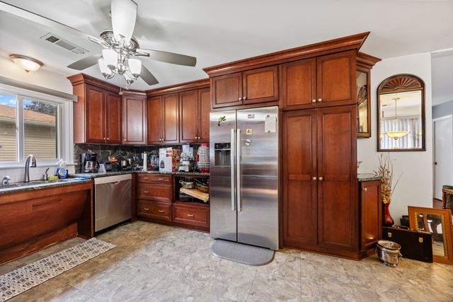 87 Kaynor Drive, Waterbury, CT 06708