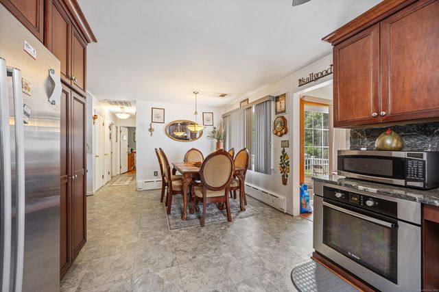 87 Kaynor Drive, Waterbury, CT 06708