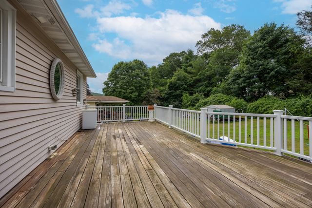 87 Kaynor Drive, Waterbury, CT 06708