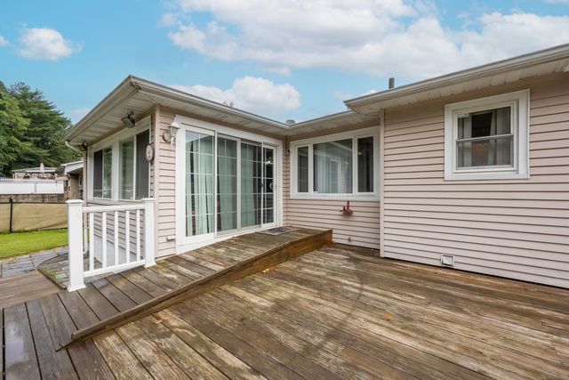 87 Kaynor Drive, Waterbury, CT 06708