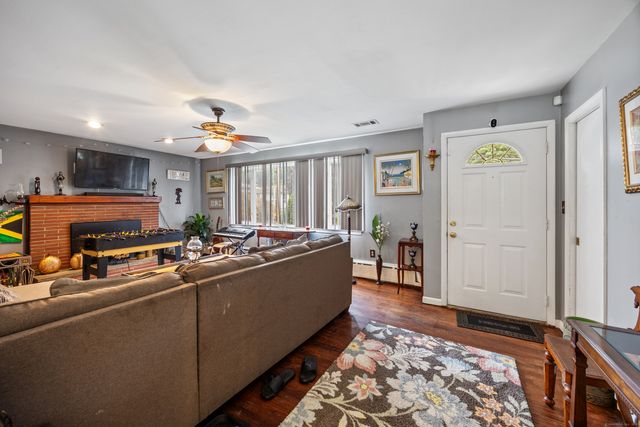 87 Kaynor Drive, Waterbury, CT 06708
