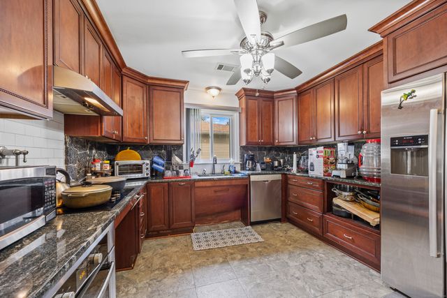 87 Kaynor Drive, Waterbury, CT 06708
