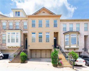 2122 Silas NW Way, Atlanta, GA 30318