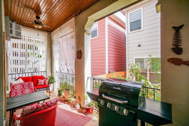 1801 W 24th Street B, Houston, TX 77008