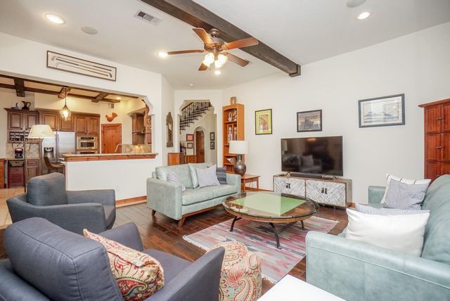 1801 W 24th Street B, Houston, TX 77008