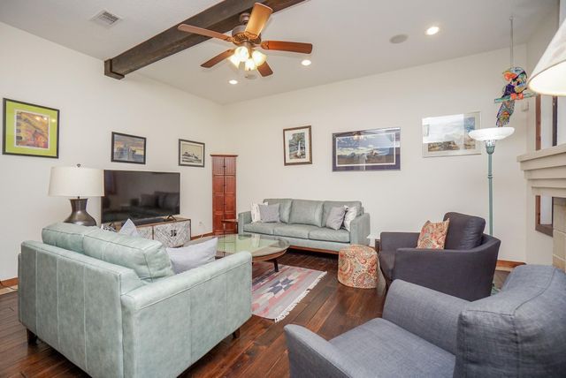 1801 W 24th Street B, Houston, TX 77008