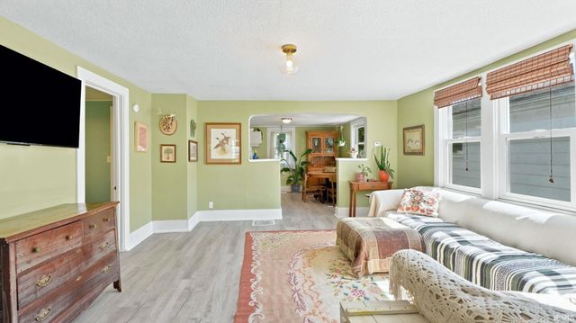 2422 Dodge Avenue, Fort Wayne, IN 46805