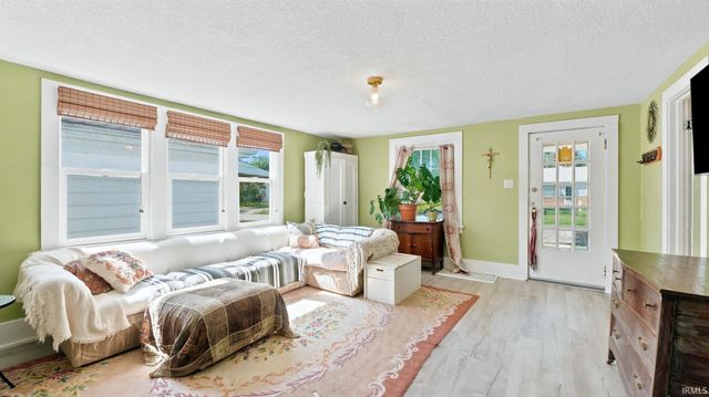 2422 Dodge Avenue, Fort Wayne, IN 46805