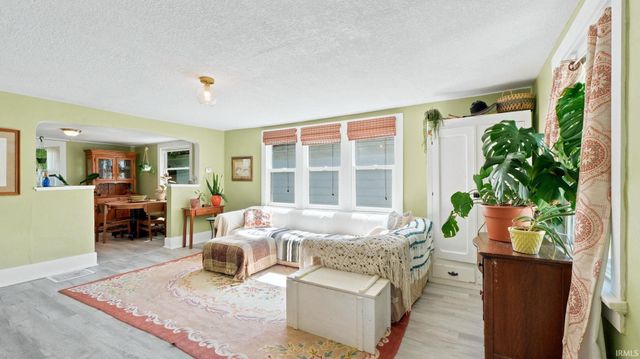 2422 Dodge Avenue, Fort Wayne, IN 46805