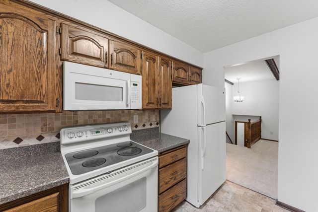 9346 Wellington Lane N, Maple Grove, MN 55369