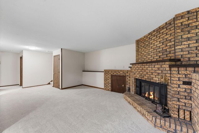 9346 Wellington Lane N, Maple Grove, MN 55369