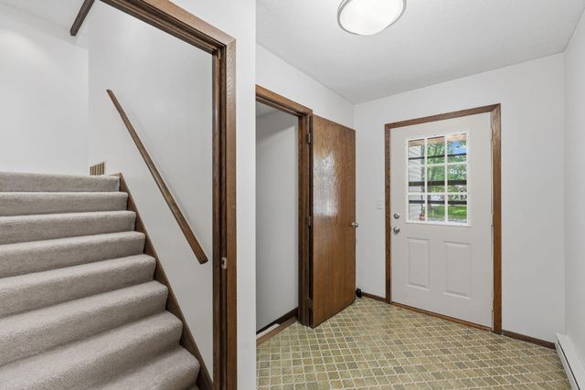 9346 Wellington Lane N, Maple Grove, MN 55369