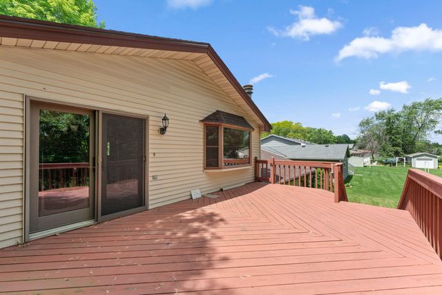 9346 Wellington Lane N, Maple Grove, MN 55369