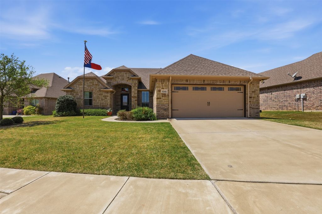 3241 Boat Landing Trail, Granbury, TX 76049