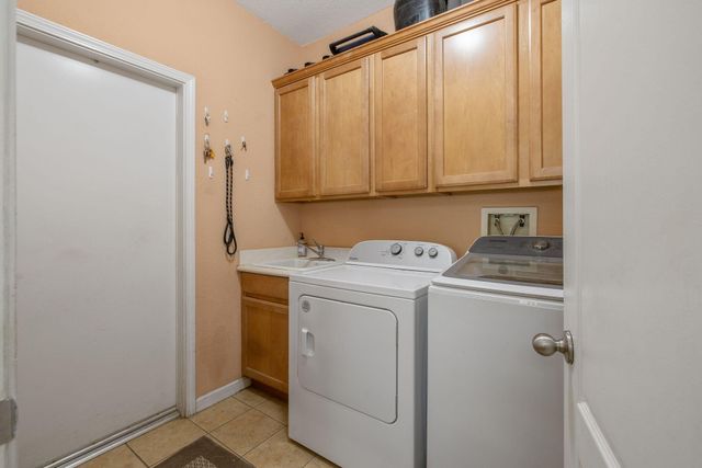 5045 W Modoc Avenue, Visalia, CA 93291