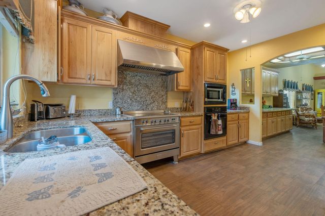 5045 W Modoc Avenue, Visalia, CA 93291